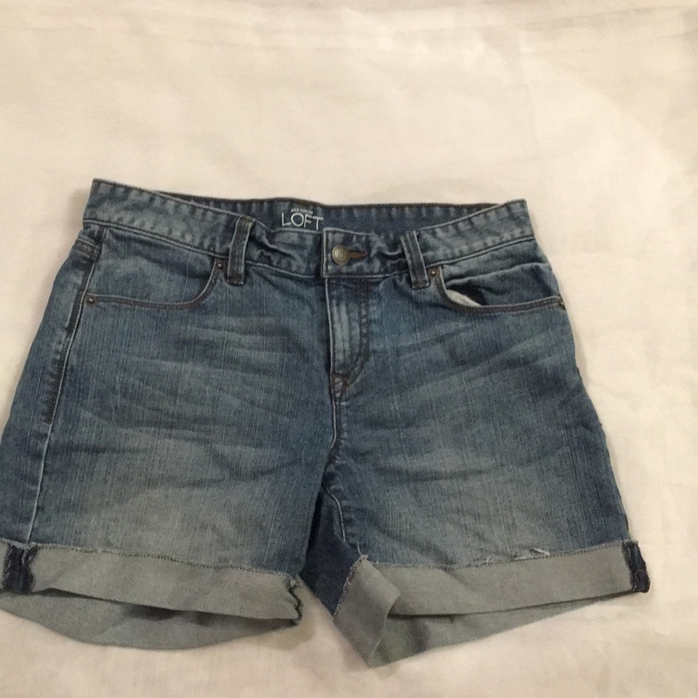 Ann Taylor LOFT Shorts size 2 (F)